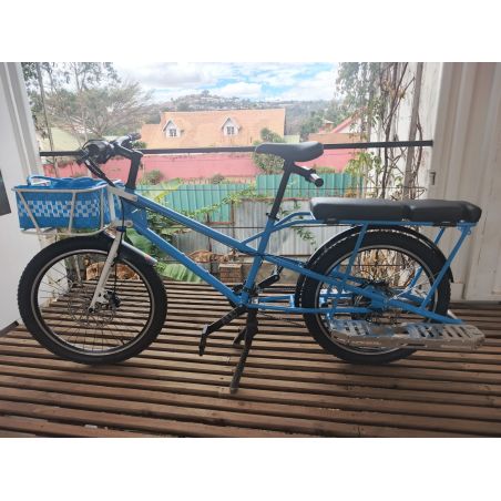 VELO CARGO MBIKE LONGTAIL BLEU FOURCHE BLANC AVEC ACESSOIRE